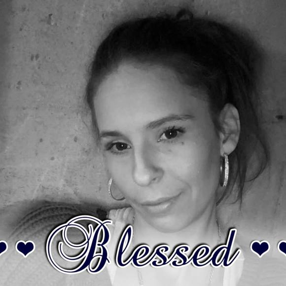 Meet your Posher, Crystal - Picture 1 of 1